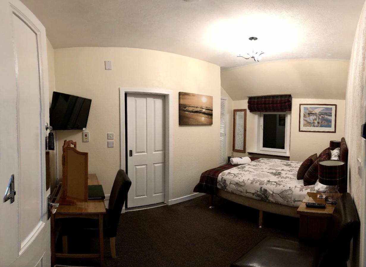 אינברנס Carisbrooke Guest House מראה חיצוני תמונה