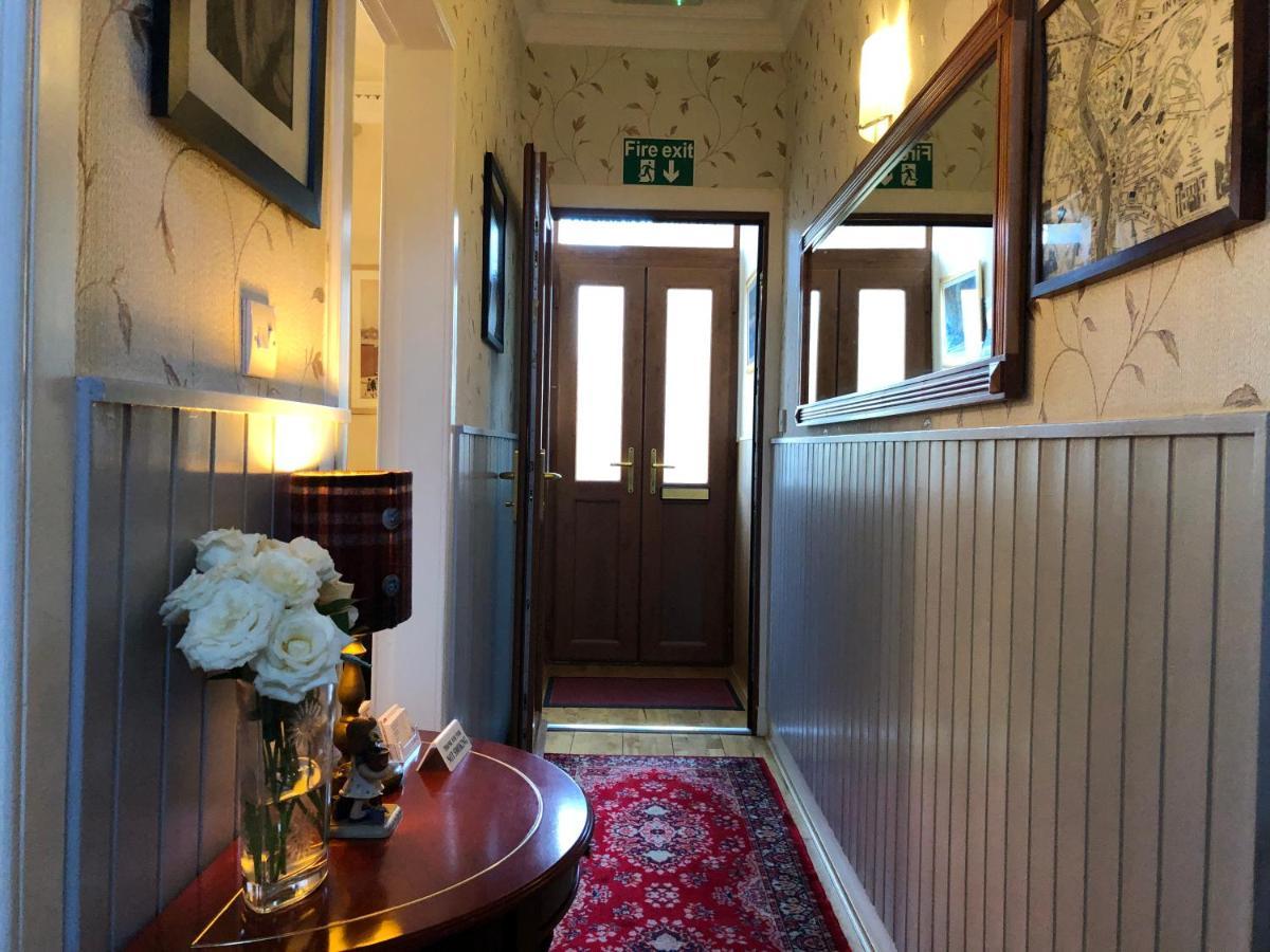 אינברנס Carisbrooke Guest House מראה חיצוני תמונה