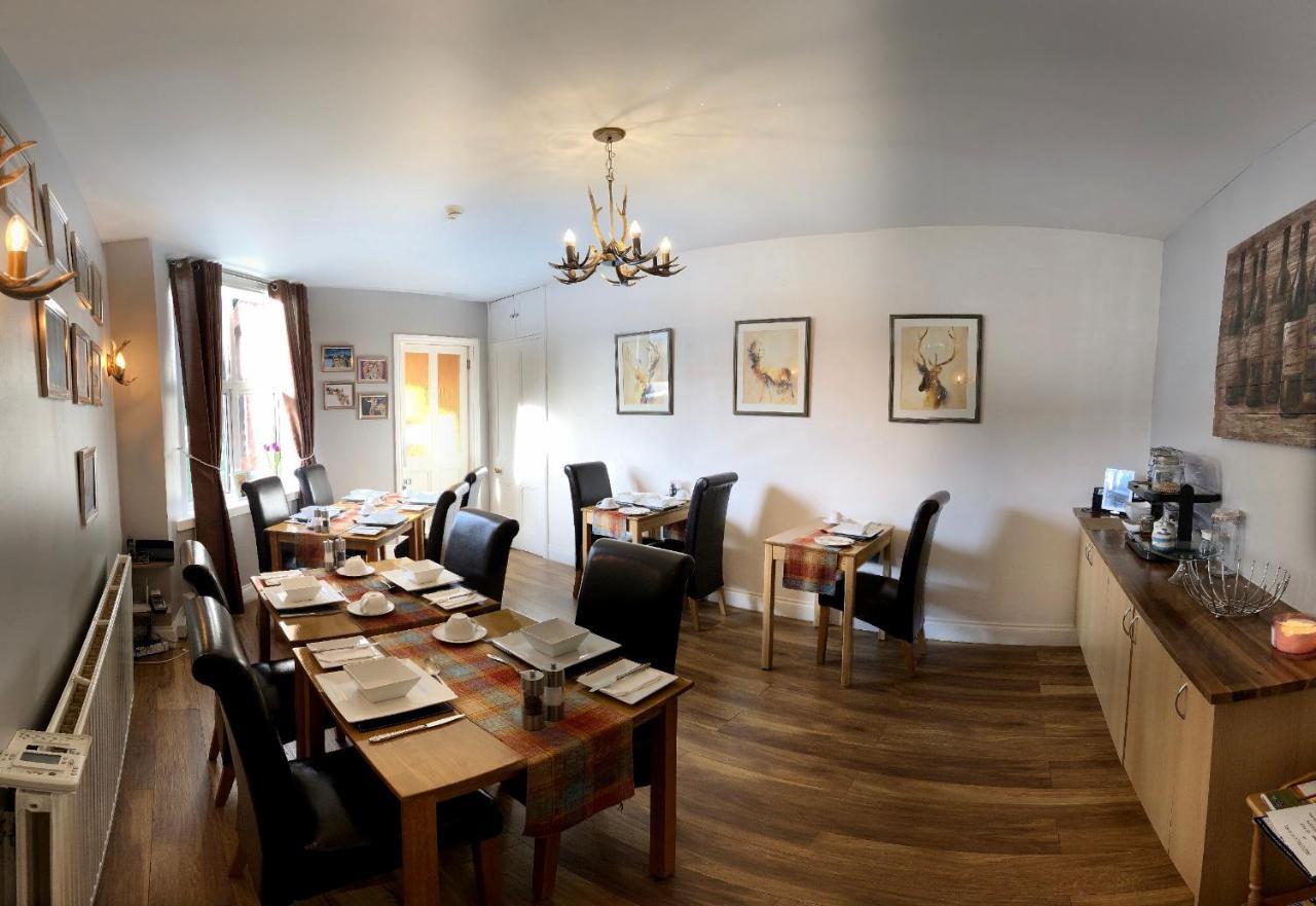 אינברנס Carisbrooke Guest House מראה חיצוני תמונה